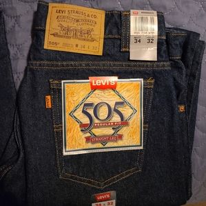 2 pairs of Levi jeans